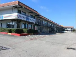 Super 7 Inn by Hotel O Dallas I 20