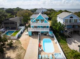 Walk to Duck Soundfront w Pool Firepit Cornhole、Bayberry Bluffsのスパホテル