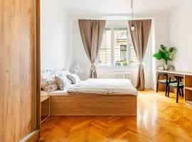 Romantic Old Town centre apartment