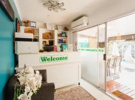 Caline VIP Luxury Jacuzzi &, Swimming Pool MEWS