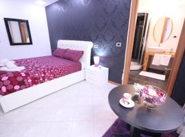 Black and White, hotel v destinaci Cantu