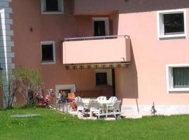 Familie Frei、ベーヴァのホテル