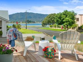 Coastal Drift - by the water, hôtel à Tairua