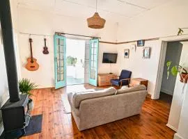 Mountain-side Cottage with Breathtaking Sea View