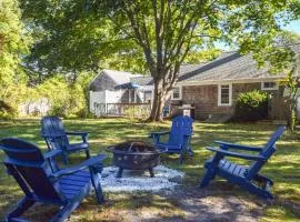 Minutes to Nantucket Sound Beaches