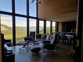 Hytte ved alpinanlegg og flotte turområder, hotel v destinaci Valle