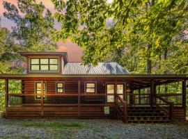 Heavenly Mountain VIew Hot Tub Fire Pit, Hotel in Blue Ridge