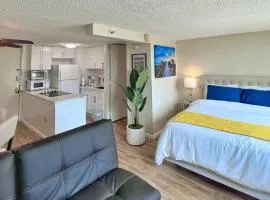 Comfy and Modern Condo By Waikiki