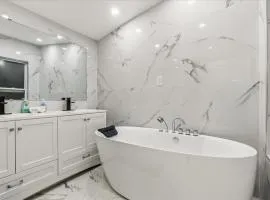 Family-Friendly 3BR Getaway Saltwater pool