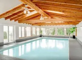 Heated Indoor Pool - Maison au Bord du Lac