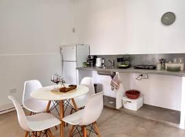 Los Olivos Apart، فندق في كفايات