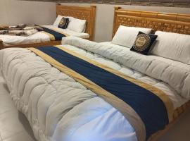 Neelam Water View Hotel, hotel in Kundālshai