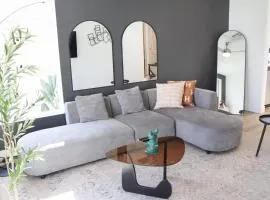 Serene APT 10 Min from Disneyland With Pool & GYM