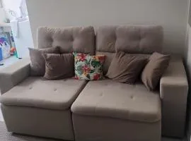 Apto a 100 mts da praia no Canto do forte com 1 vaga