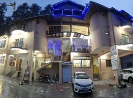 The Twin Hills Resort AJK Pakistan, hotel v destinaci Chitra