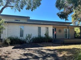 Beach House on Bradley, hôtel à Evergreen