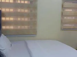 Benny rose apartment