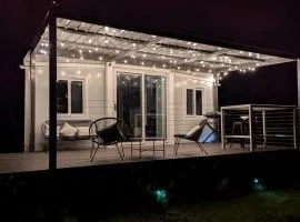 The Bower - Off Grid Cabin, Unplug, Relax & Unwind
