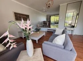 Bright & Spacious Getaway - East Gosford