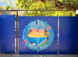 Hostel Pura Vida, ξενοδοχείο σε Playa Flamingo