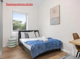 Inviting Double Room with Sunlit Comfort - Matraville - Shared Bathroom and Kitchen