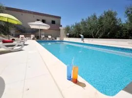 Villa Rimac In Kastel Stafilic Mit Garten, Grill