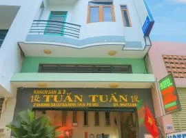 Tân Tuấn Tuấn Hotel