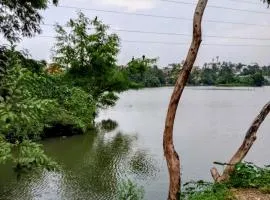 Lake Front Hotel IDH