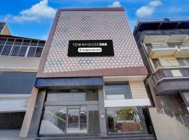 Super Townhouse Oak Railway Junction Kota Formerly Hotel Crosslane, hotel v destinaci Nānta