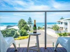 The Point Beach House Middleton - No Linen Included