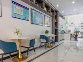 Xana Lite Anqing Yuexi Swan Squre Branch, hotel in Yuexi