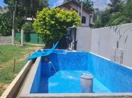 Indunil Family Residence With Pool Hiriketiya