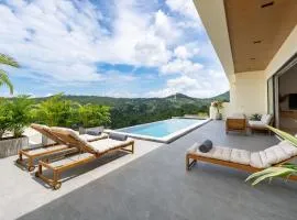 Villa Juloma - The Jewel of the Hill