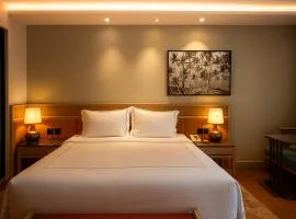 Xenious Opulent Hamirpur