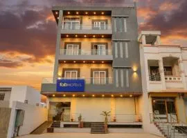 FabHotel 7th Crossing Malviya Nagar