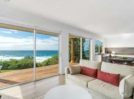 Waters Edge - beachside home near Rennies Beach
