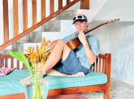 Coastal Cloud Surf - Walk To Dewata Beach, vila v destinaci Unawatuna