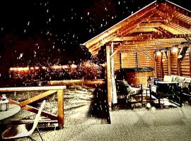 Tiszaparti Meseház, hotel with hot tubs in Tiszalök