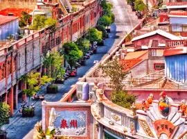 Tuji Lane and Fanghe Homestay (West Street Kaiyuan Temple Branch)