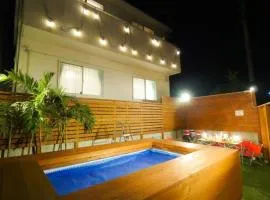 THE FEEL ONNA 2 / Vacation STAY 18776