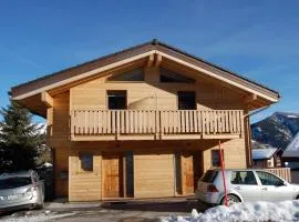 Katver 72, joli appartement avec balcon, proche du centre du village