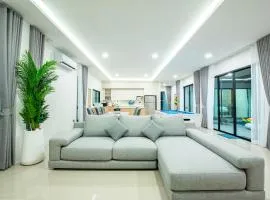 Verdant Villa Pattaya - Luxury 4BR Pool Villa