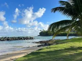 Beautiful Ocean Villa by the Beach and Pool