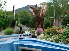 Tuscan Farmhouse, ξενοδοχείο σε Launching Place