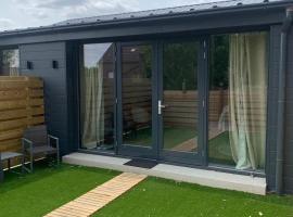 Farmhouse Bintje met Airco, Hotel in Westdorpe