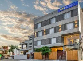 FabHotel The White Moon