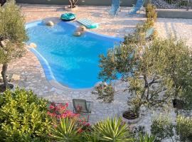 Villa Last Chance, Brač, hotel di Povlja