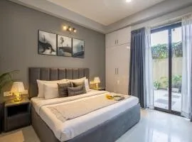 Serviced Apartment near Medanta by BedChambers