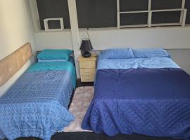 Hostel AJBJ Turismo, hostel στην Κουριτίμπα