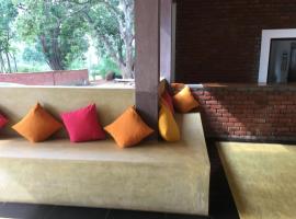 Yala Aqu Hotel, hotel in Kirinda